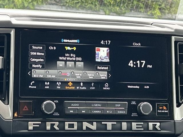 2025 Nissan Frontier SV