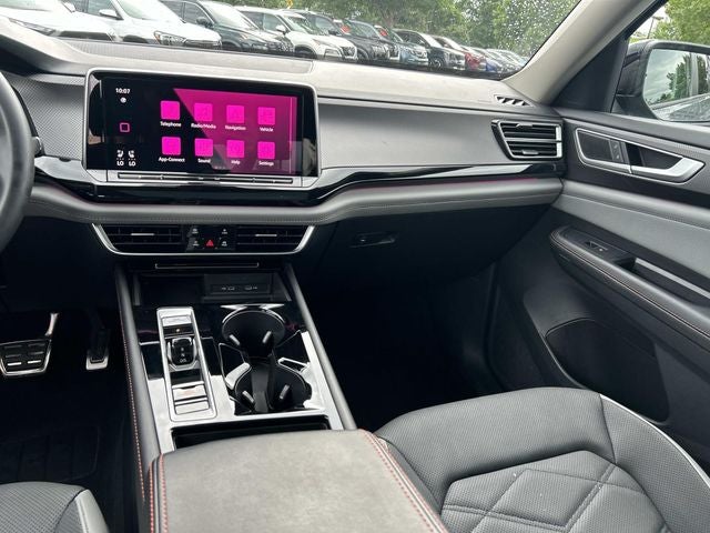 2024 Volkswagen Atlas 2.0T Peak Edition SE w/Technology