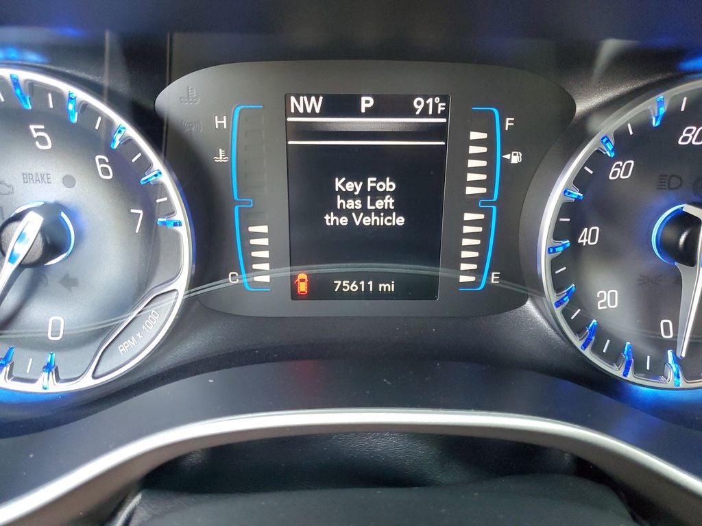 2023 Chrysler Voyager LX