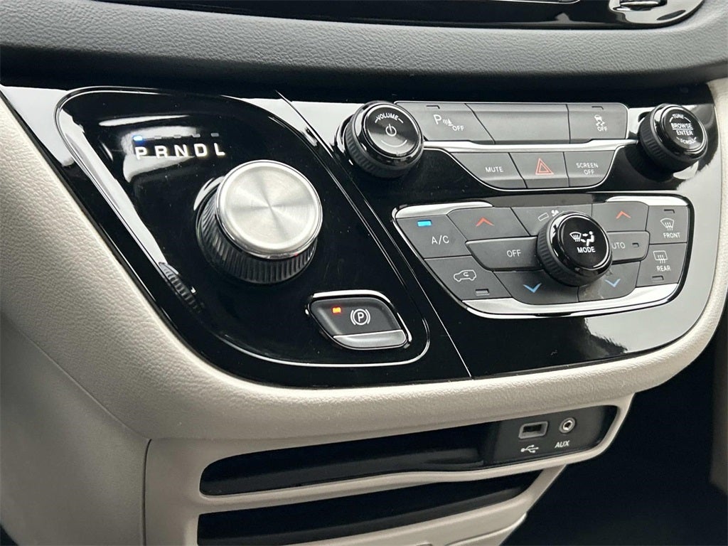 2020 Chrysler Pacifica Hybrid Touring L