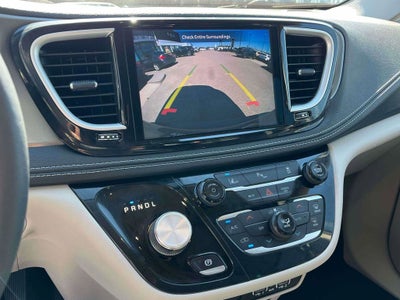 2022 Chrysler Pacifica Hybrid Touring L