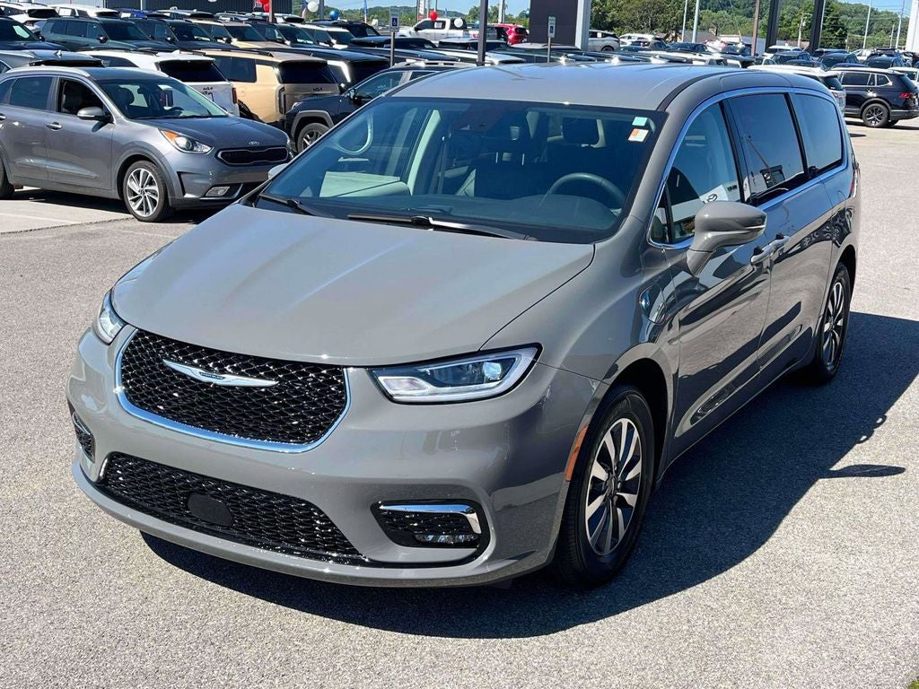 2022 Chrysler Pacifica Hybrid Touring L