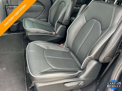 2025 Chrysler Pacifica Hybrid Select