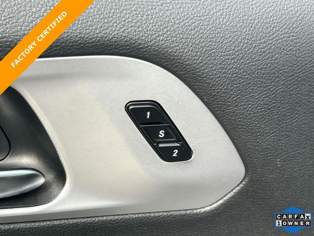 2025 Chrysler Pacifica Hybrid Select