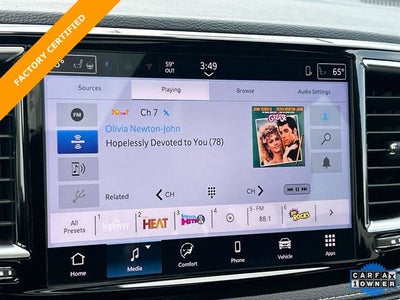 2025 Chrysler Pacifica Hybrid Select