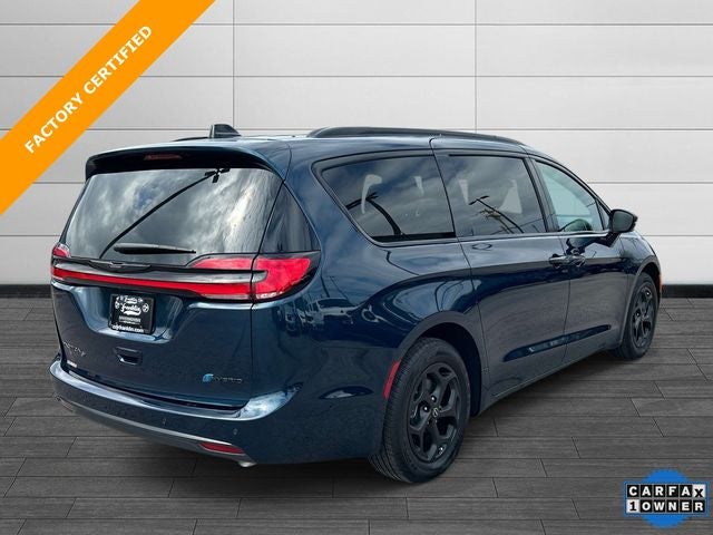 2025 Chrysler Pacifica Hybrid Select