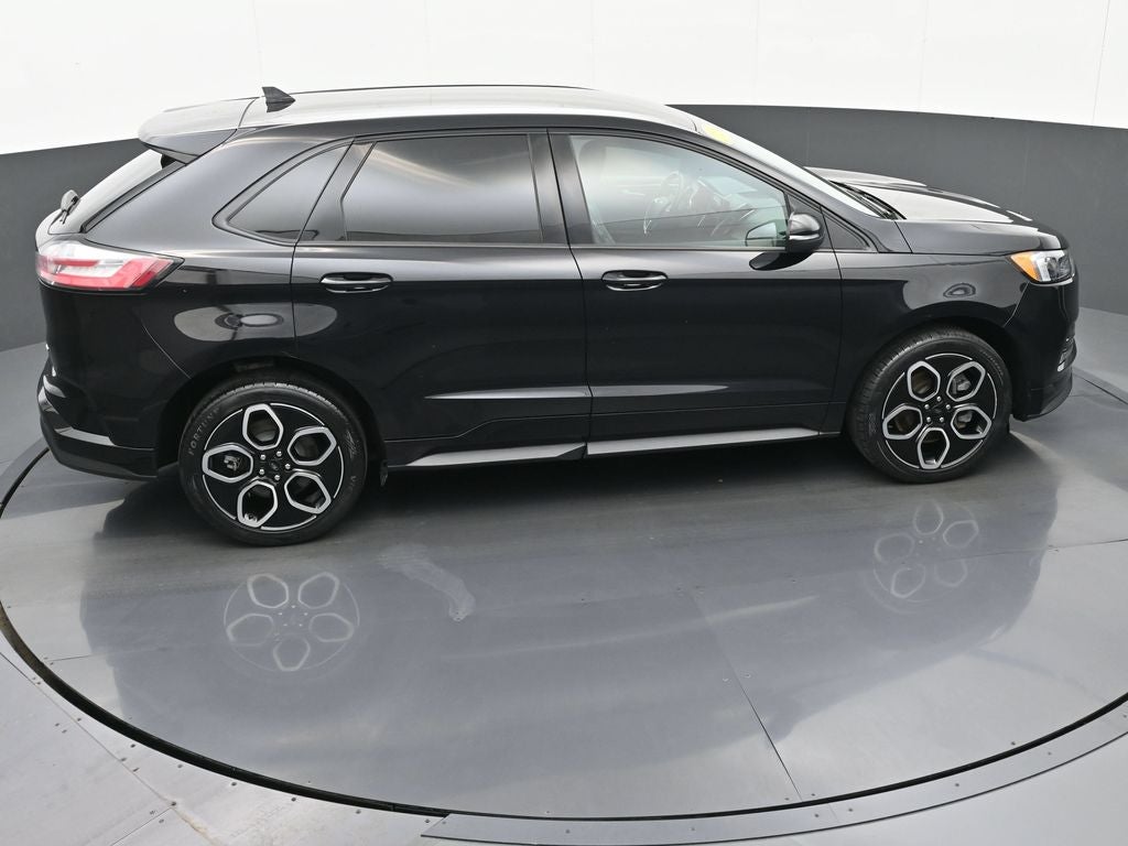 2021 Ford Edge ST