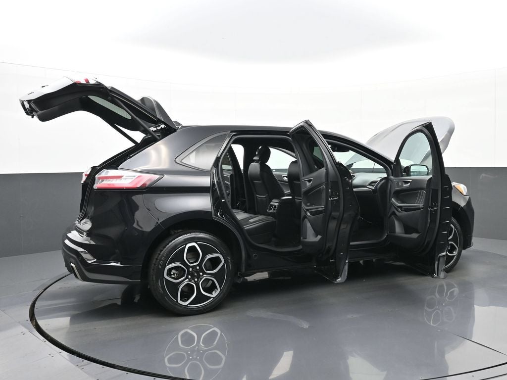2021 Ford Edge ST