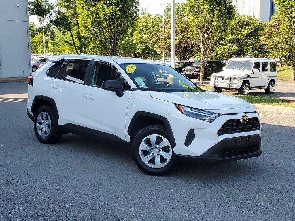 2024 Toyota RAV4 LE