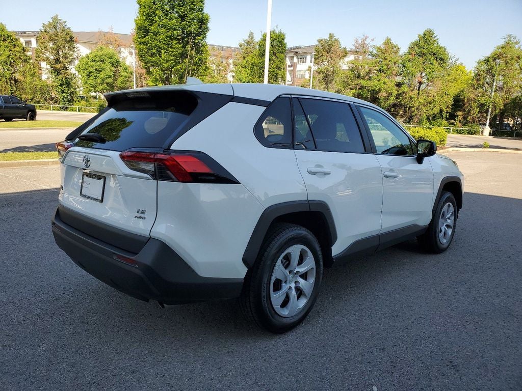 2024 Toyota RAV4 LE