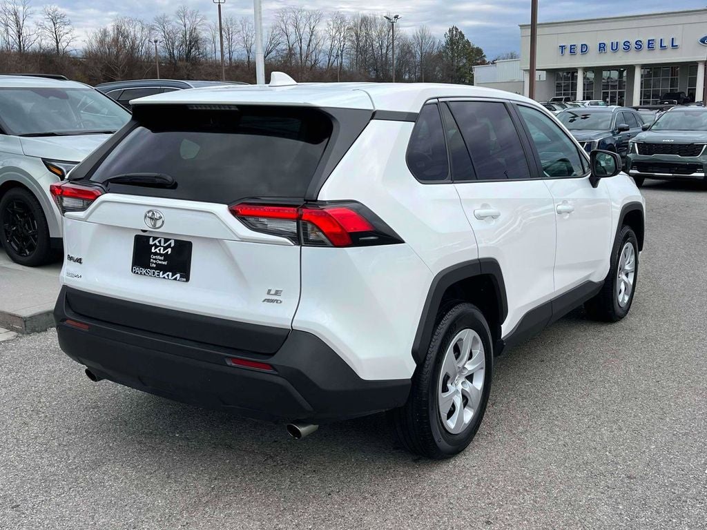2024 Toyota RAV4 LE