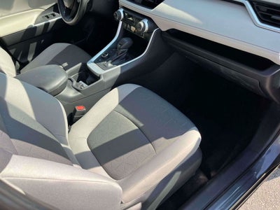 2019 Toyota RAV4 Hybrid XLE