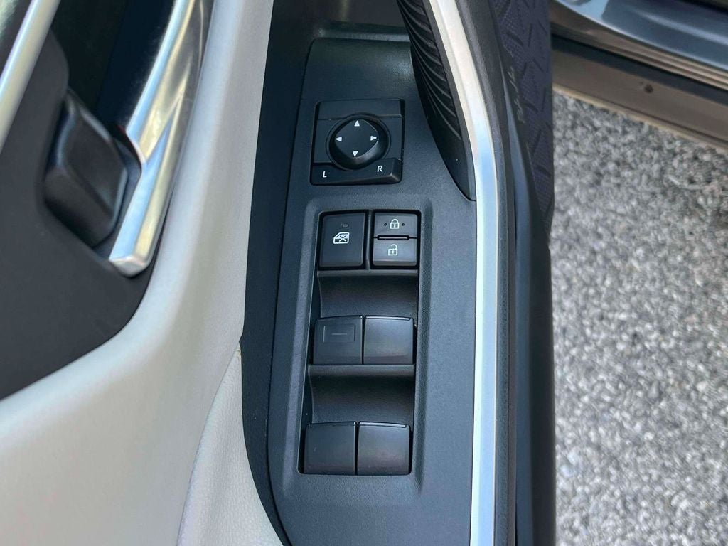 2019 Toyota RAV4 Hybrid XLE