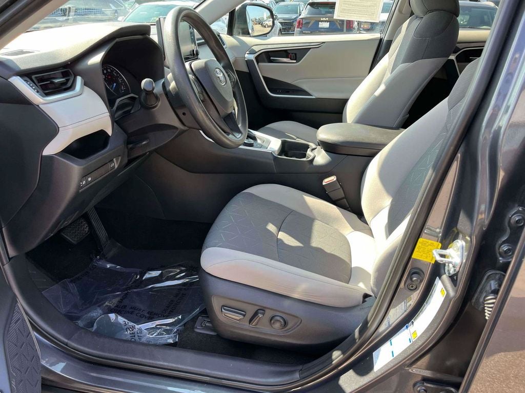 2019 Toyota RAV4 Hybrid XLE