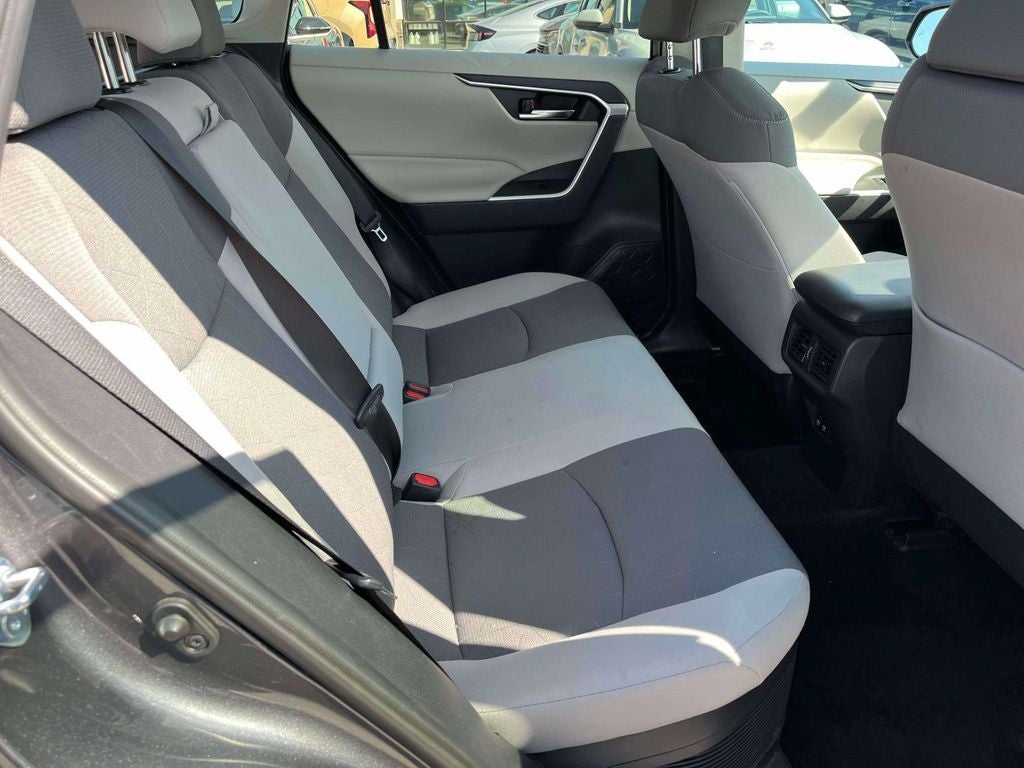 2019 Toyota RAV4 Hybrid XLE