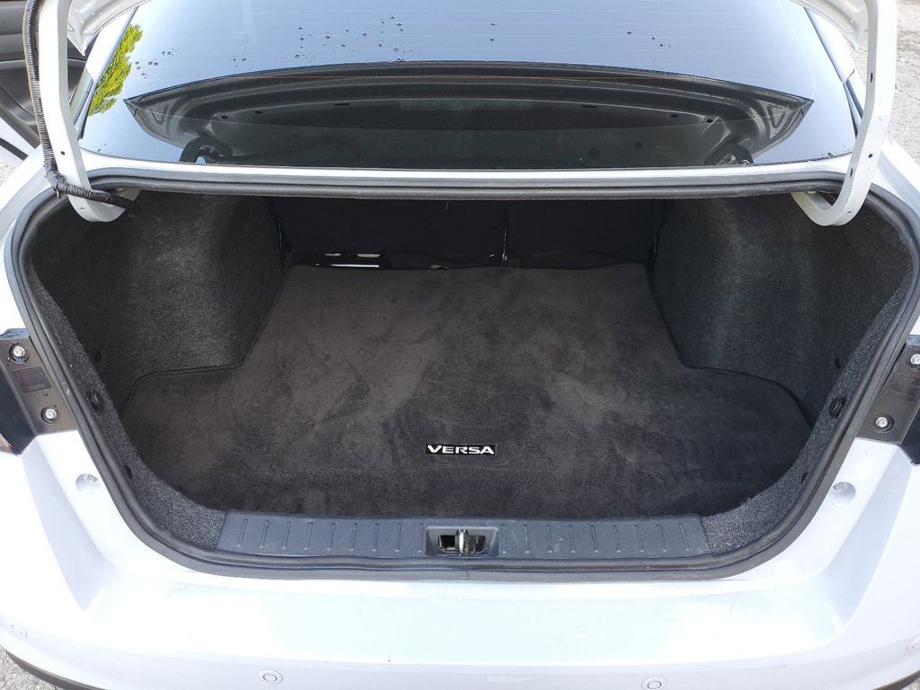 2023 Nissan Versa 1.6 SV