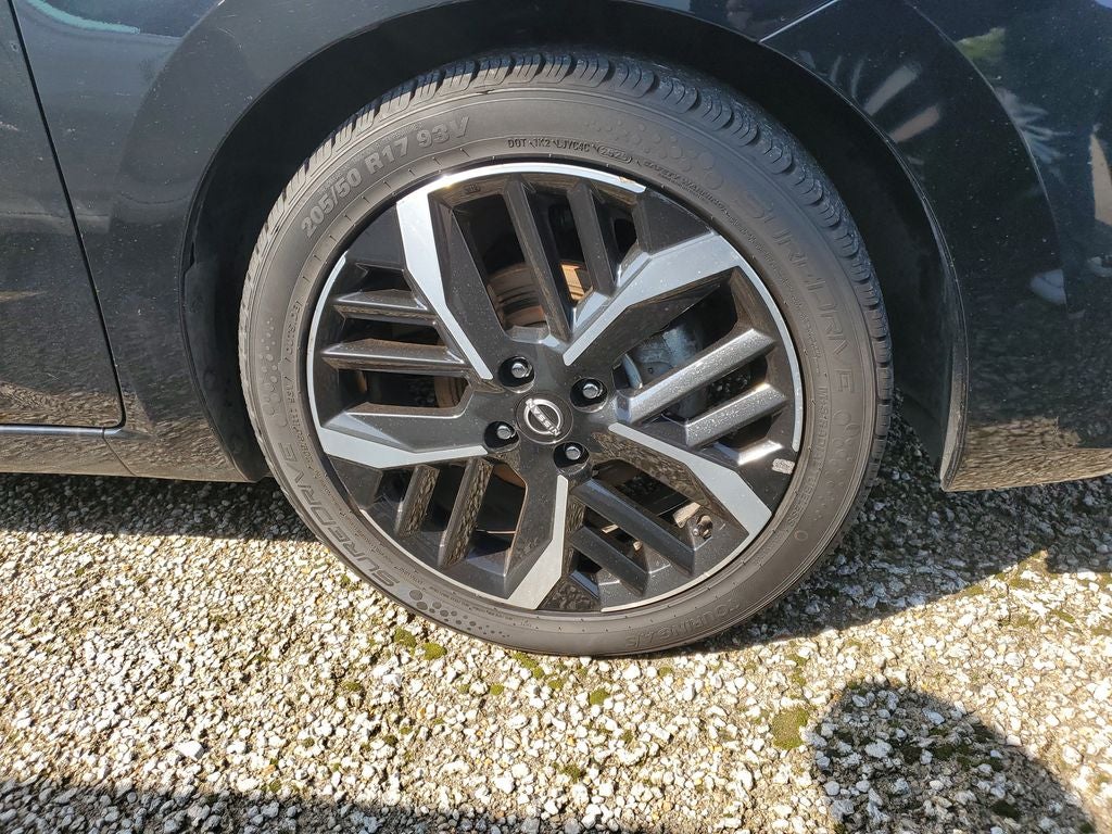 2024 Nissan Versa 1.6 SR