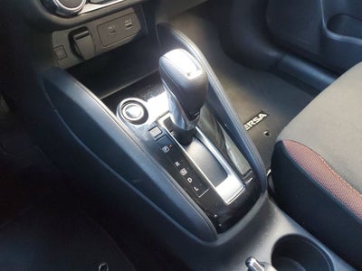 2024 Nissan Versa 1.6 SR
