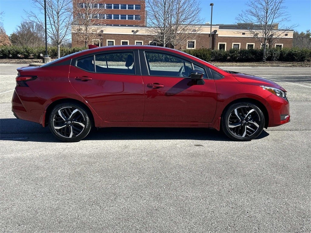 2025 Nissan Versa 1.6 SR