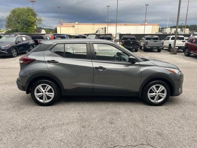 2025 Nissan Kicks Play S