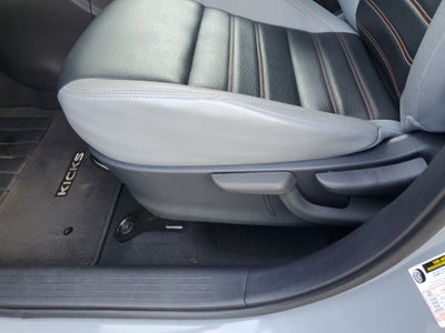 2021 Nissan Kicks SR