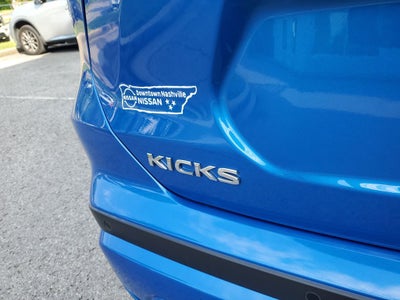 2023 Nissan Kicks SR