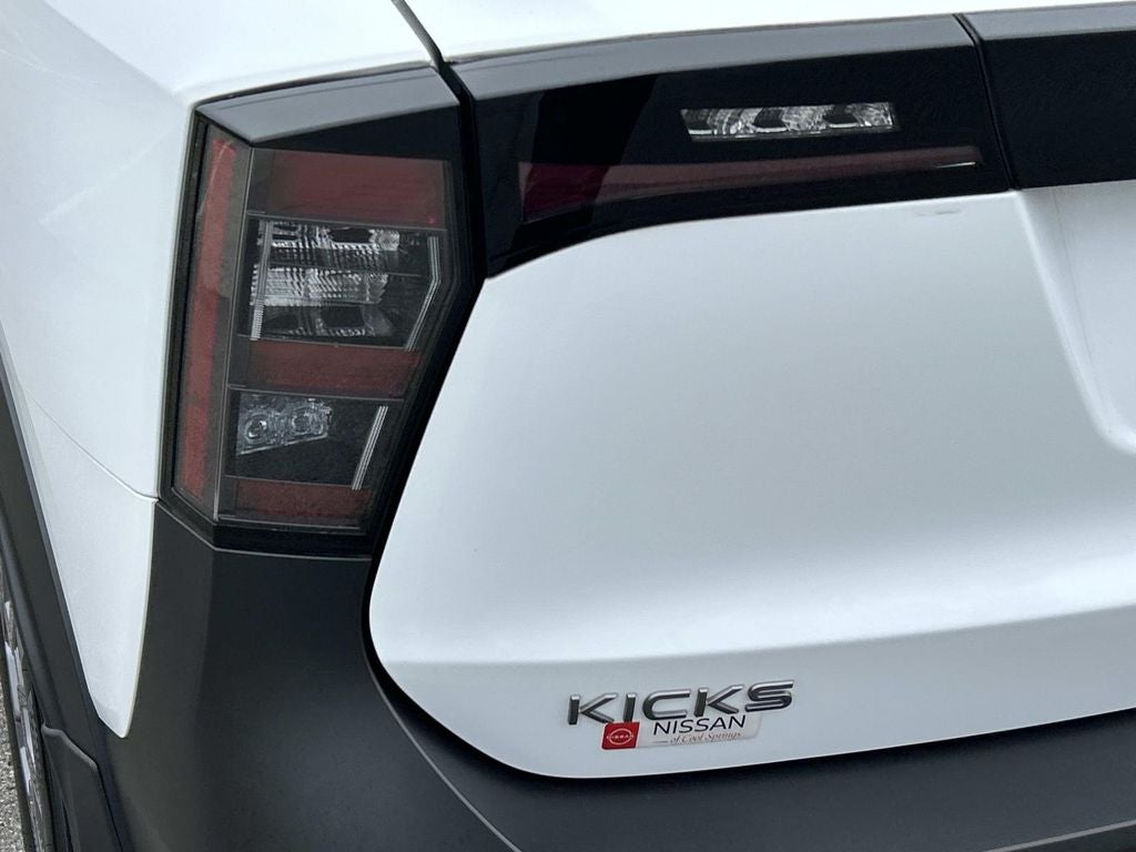 2025 Nissan Kicks S