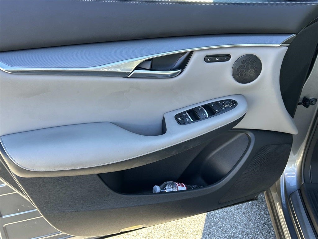 2023 INFINITI QX50 LUXE