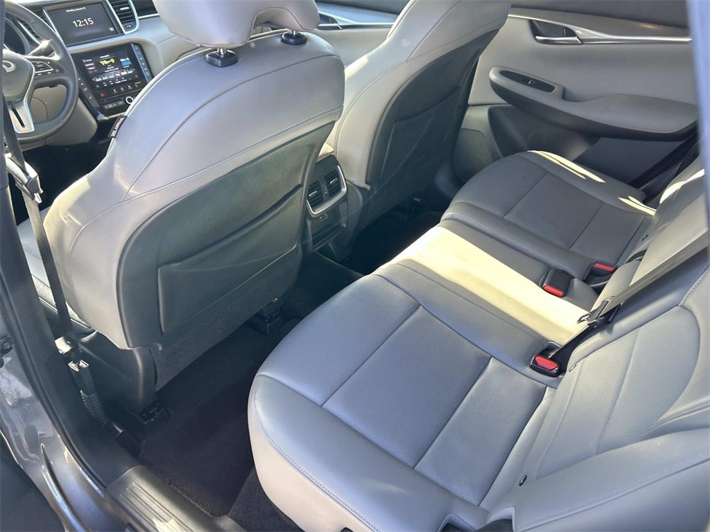 2023 INFINITI QX50 LUXE