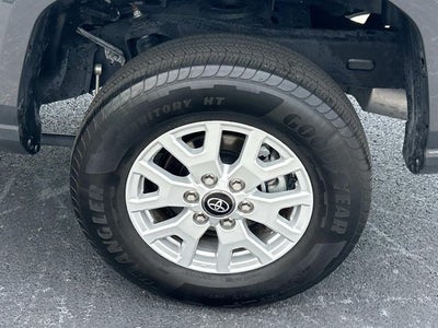 2025 Toyota Tacoma SR5