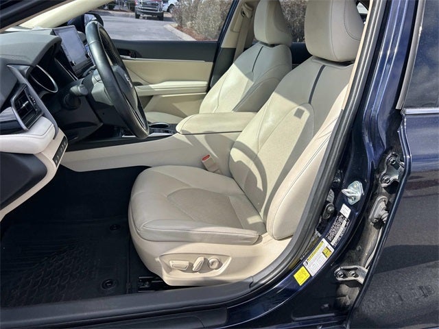 2022 Toyota Camry Hybrid XLE