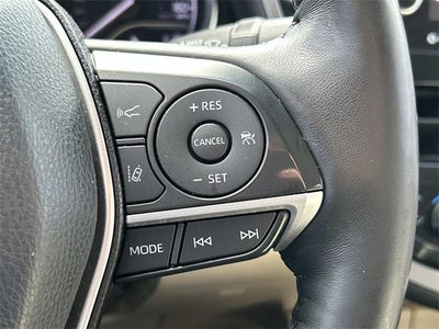 2022 Toyota Camry Hybrid XLE