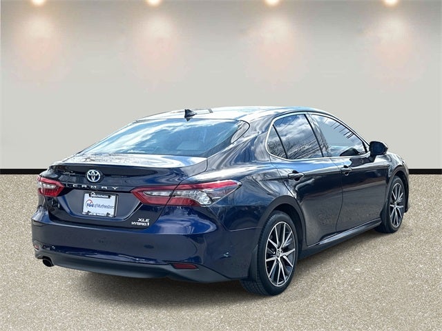 2022 Toyota Camry Hybrid XLE