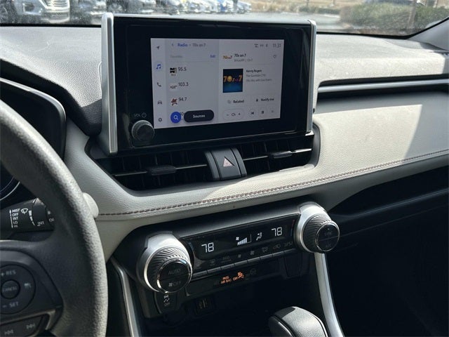 2023 Toyota RAV4 Hybrid XLE