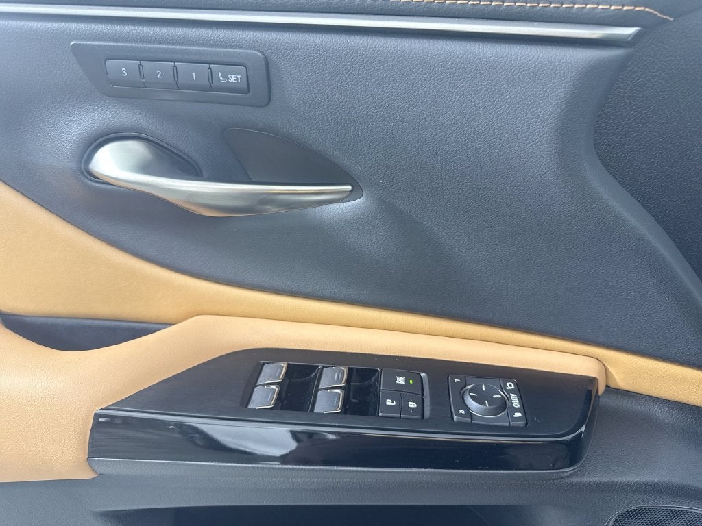 2025 Lexus ES 350