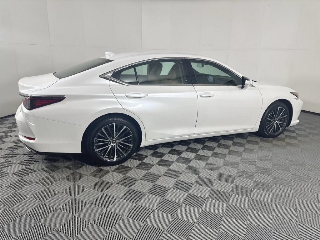 2025 Lexus ES 350