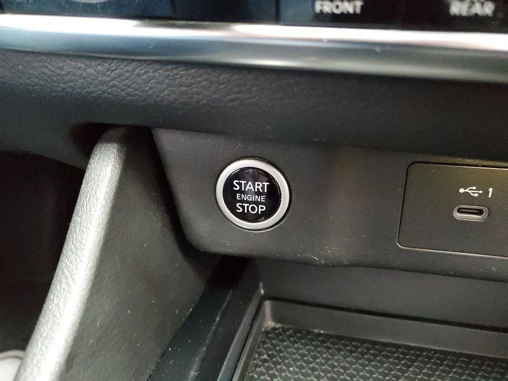 2022 Nissan Rogue SV