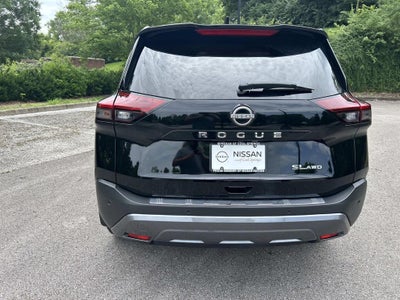 2023 Nissan Rogue SL Premium