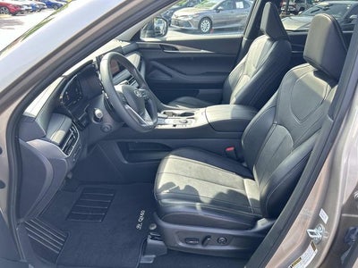 2024 INFINITI QX60 LUXE