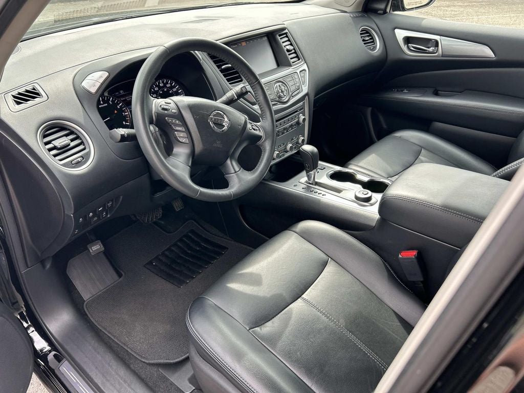 2017 Nissan Pathfinder SL