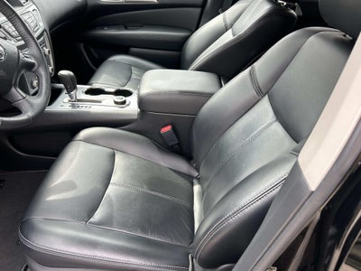 2017 Nissan Pathfinder SL