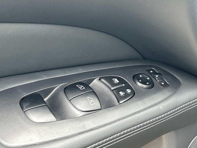 2017 Nissan Pathfinder SL