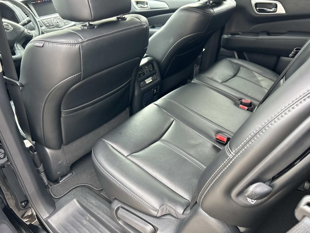 2017 Nissan Pathfinder SL