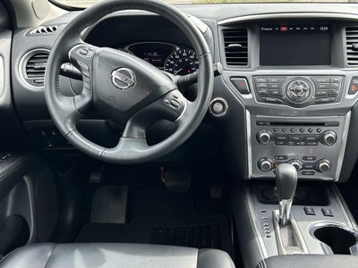 2017 Nissan Pathfinder SL