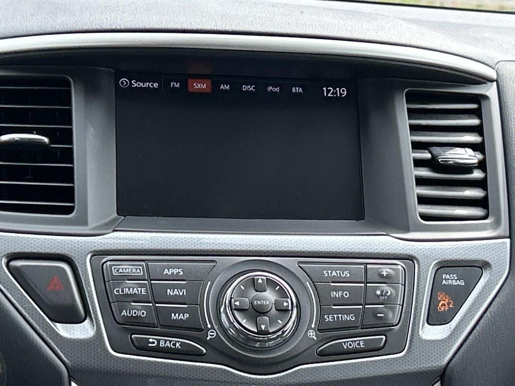 2017 Nissan Pathfinder SL