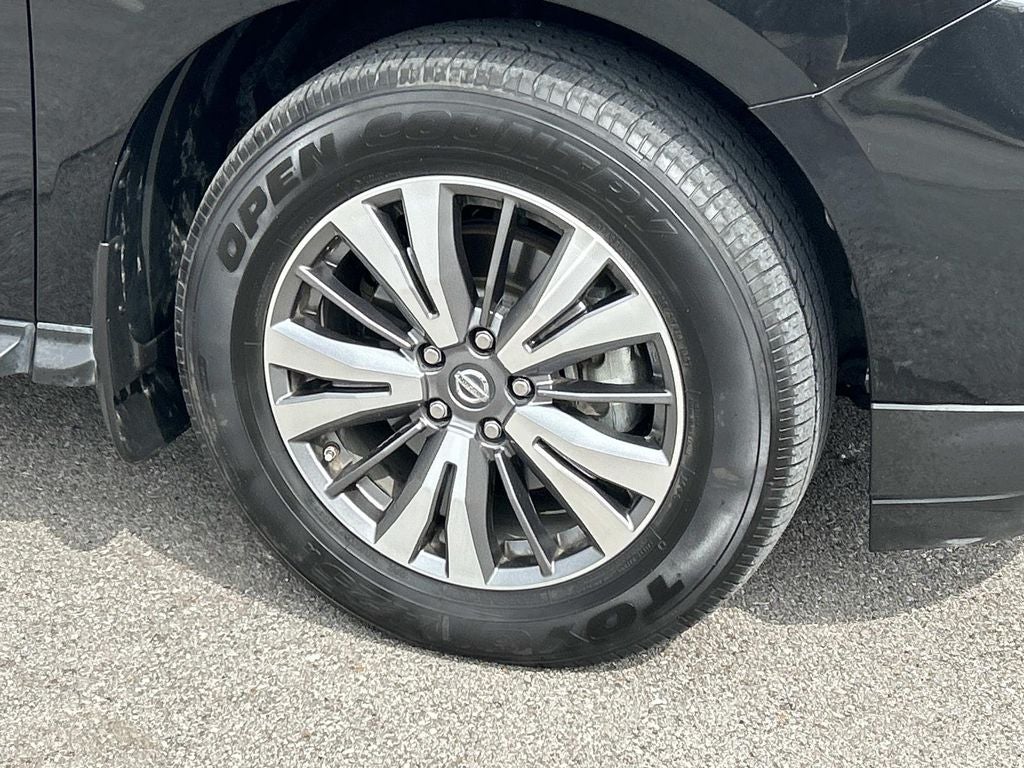 2017 Nissan Pathfinder SL