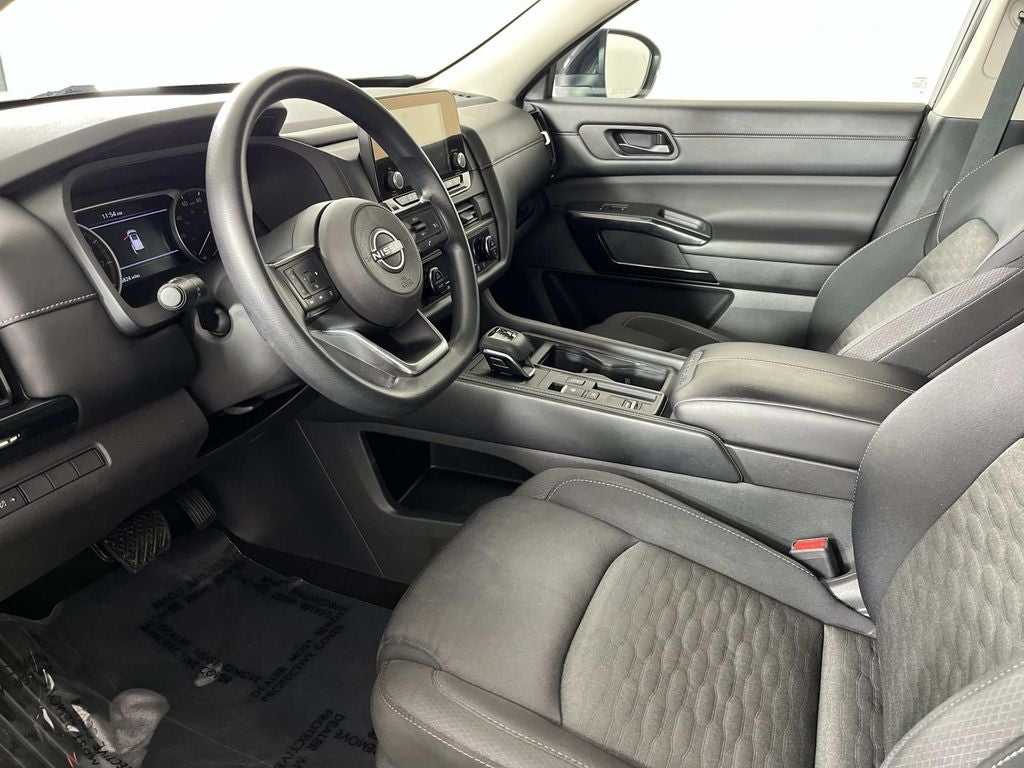 2023 Nissan Pathfinder S