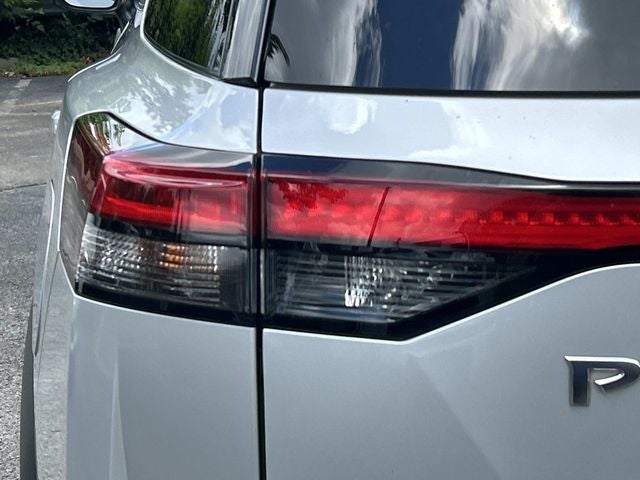 2022 Nissan Pathfinder S