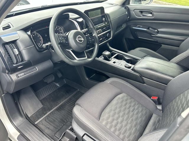 2022 Nissan Pathfinder S
