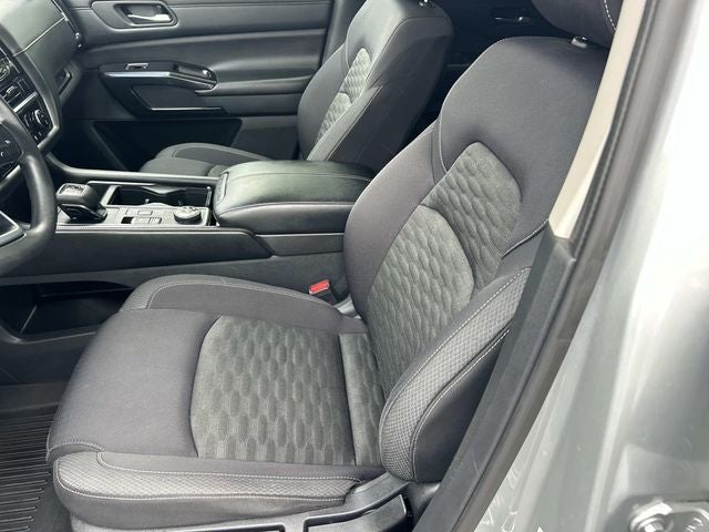 2022 Nissan Pathfinder S